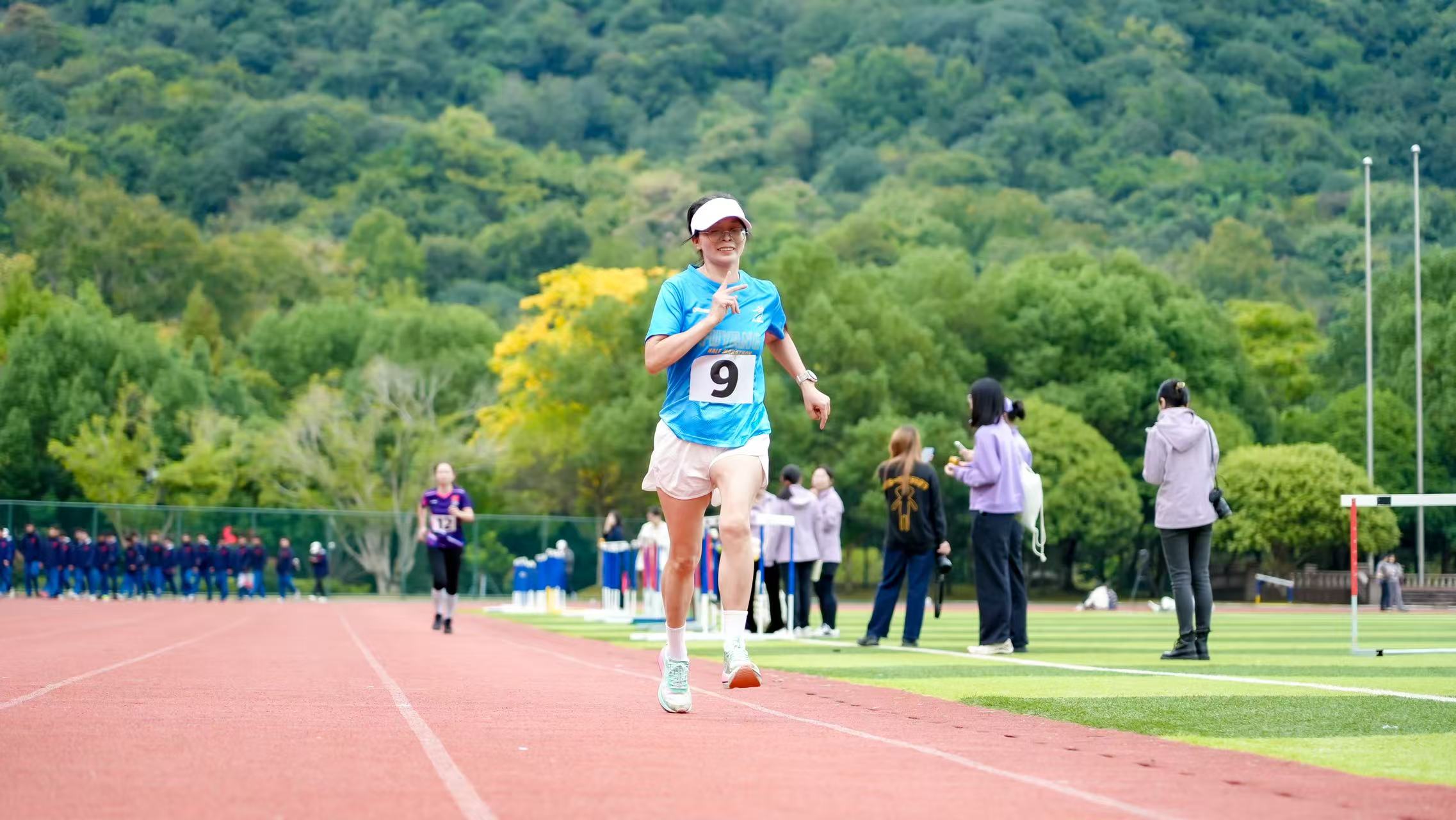 1762162243298124.jpg 浙江工业大学第三十六届运动会-11'.jpg